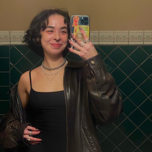 Meet your Posher, Isabelle - Picture 1 of 1